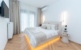 Monopati Apartments